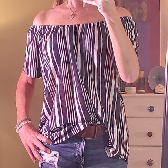 WORKSHOP REPUBLIC Clothing On or Off the Shoulder Navy & White Stripe Top NWT - Picture 11 of 11